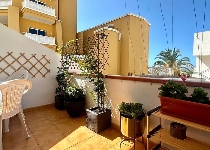 In Ocean Park Ii, Costa Adeje, Tenerife * Адехе