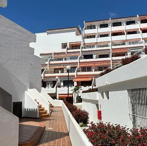 In Ocean Park Ii, Costa Adeje, Tenerife * アデヘ