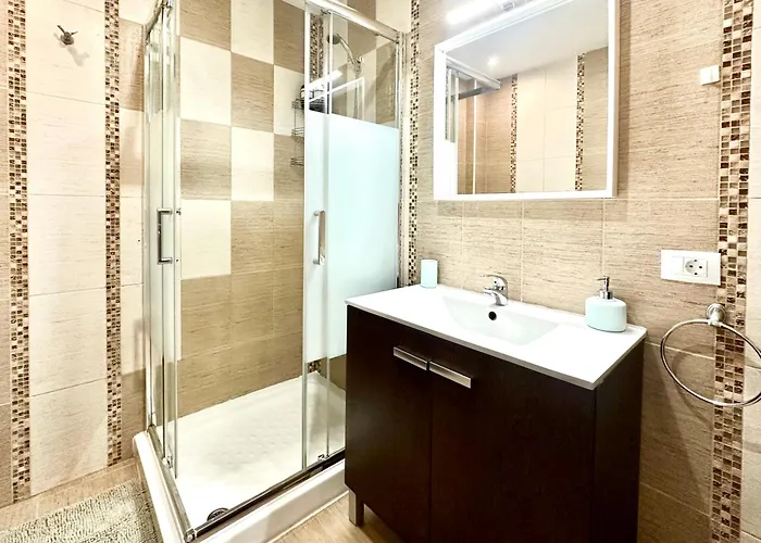 In Ocean Park Ii, Costa Adeje, Tenerife * アデヘ